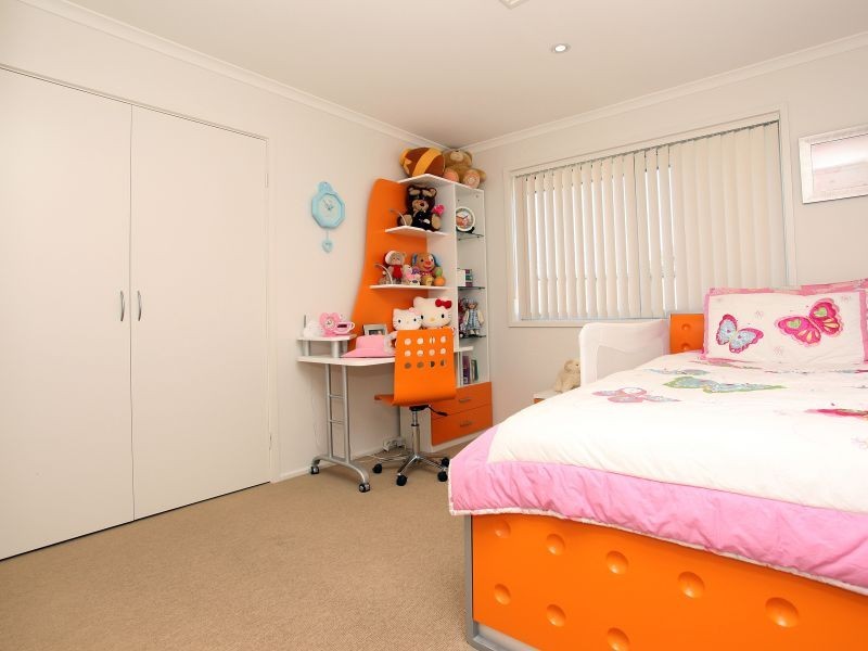 11 Ashley Drive, Wanniassa ACT 2903