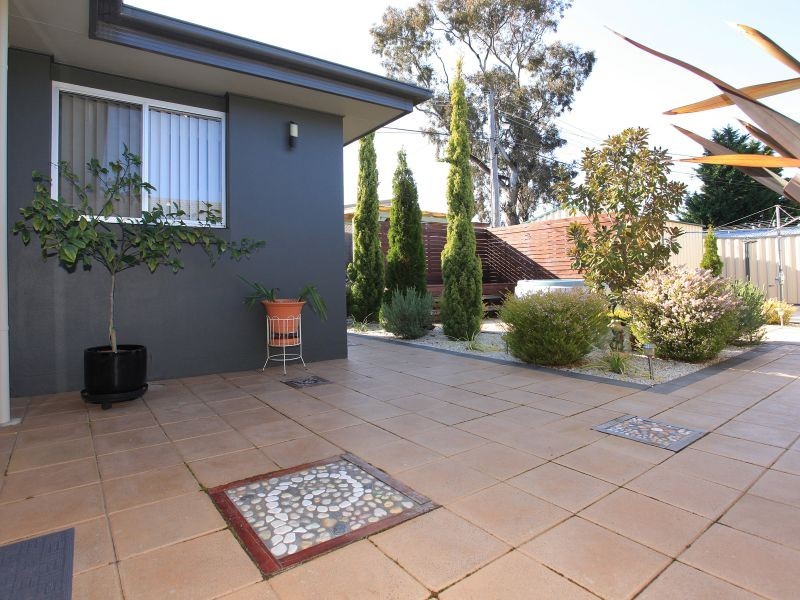 11 Ashley Drive, Wanniassa ACT 2903