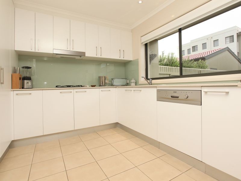 64 Eileen Good Street, Greenway ACT 2900