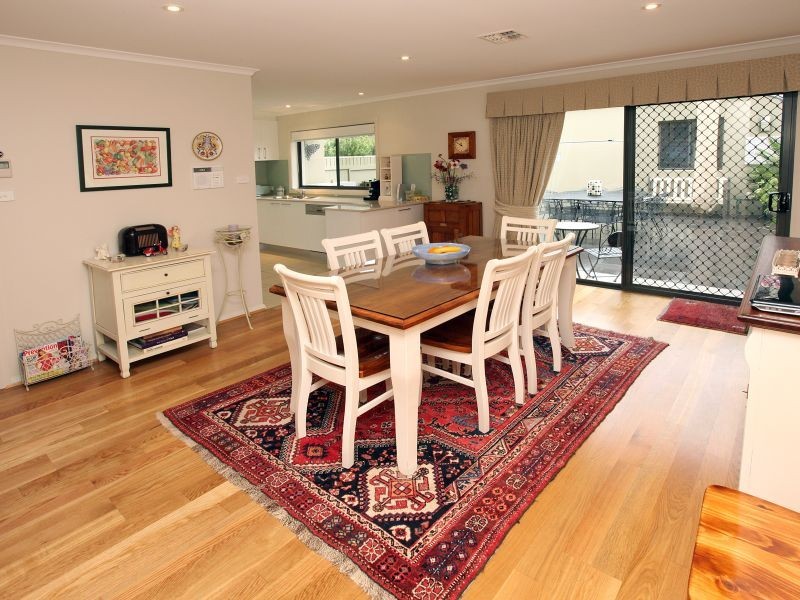 64 Eileen Good Street, Greenway ACT 2900