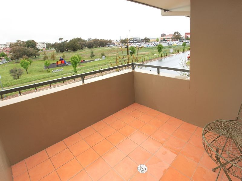 64 Eileen Good Street, Greenway ACT 2900