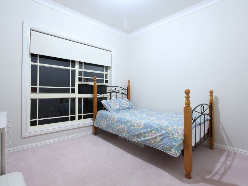 4 Baden Place, Queanbeyan NSW 2620