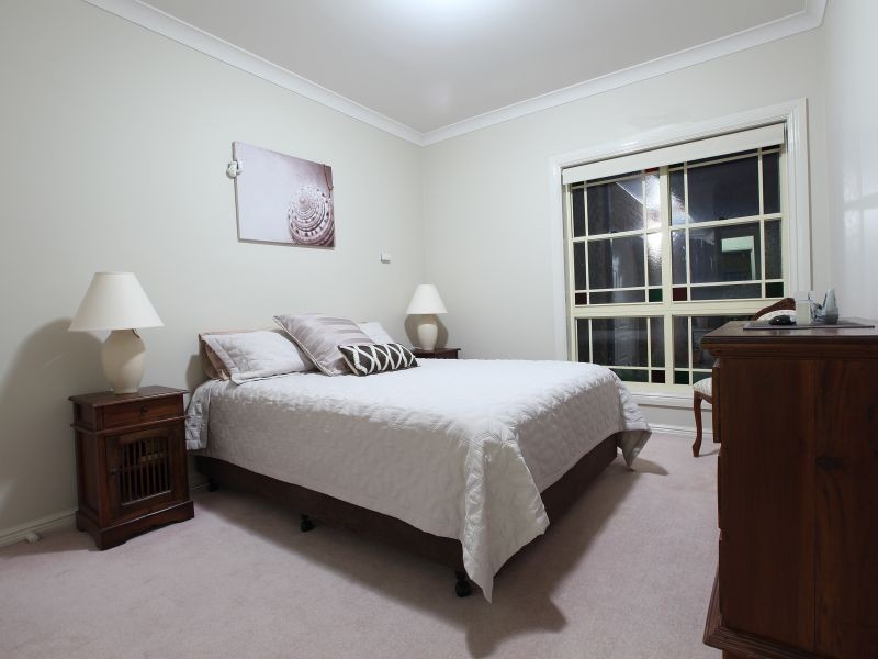 4 Baden Place, Queanbeyan NSW 2620