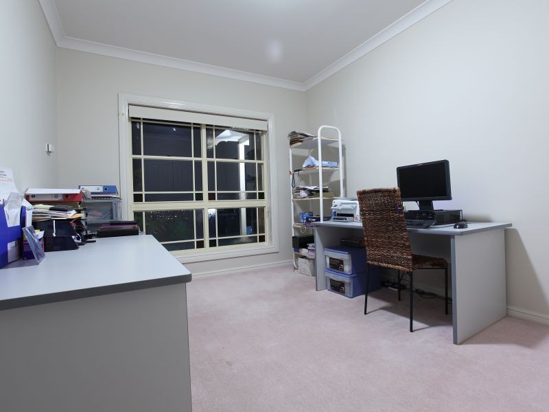 4 Baden Place, Queanbeyan NSW 2620