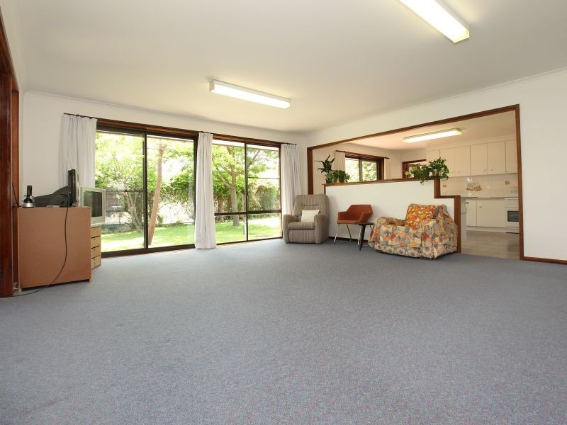 28 Woodfull Loop, Gordon ACT 2906