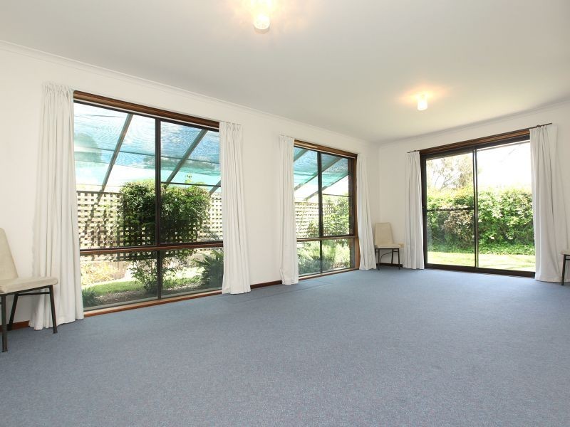 28 Woodfull Loop, Gordon ACT 2906