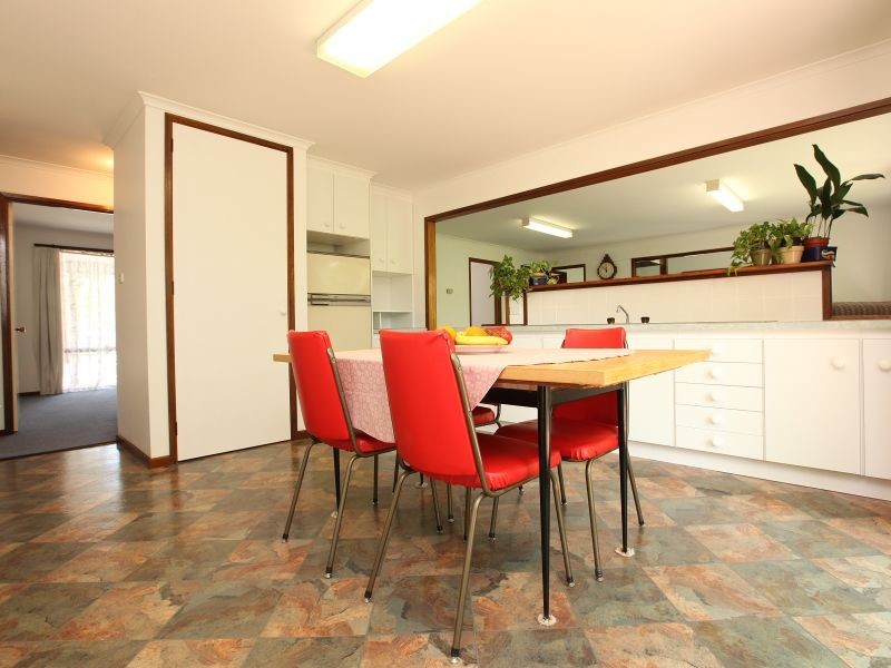 28 Woodfull Loop, Gordon ACT 2906