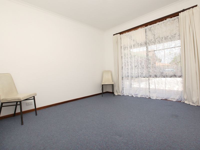 28 Woodfull Loop, Gordon ACT 2906