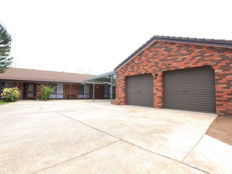 28 Woodfull Loop, Gordon ACT 2906