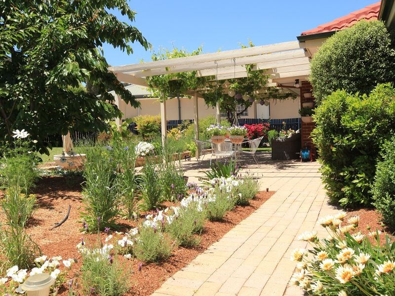 11 Towers Place, Gordon ACT 2906