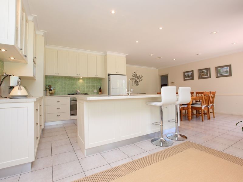 11 Towers Place, Gordon ACT 2906