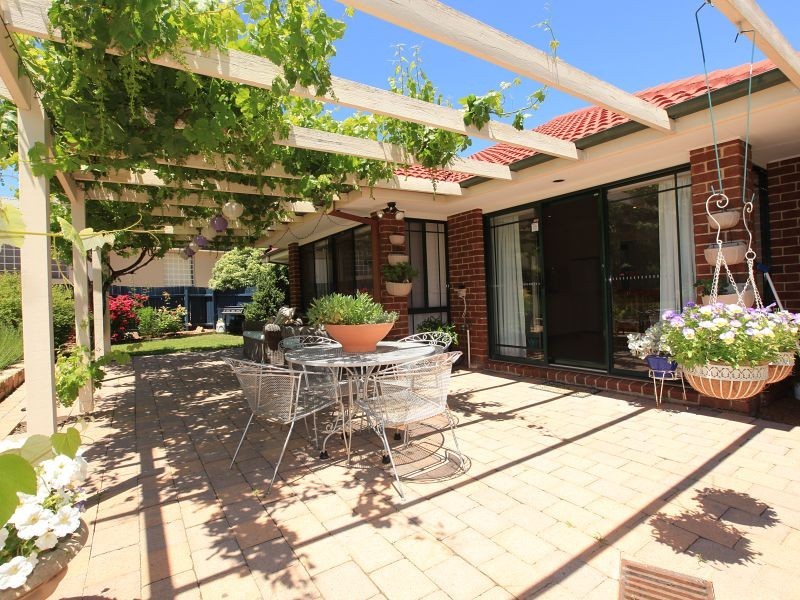 11 Towers Place, Gordon ACT 2906