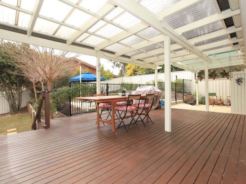 27 Larcombe Crescent, Fadden ACT 2904