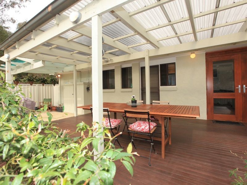 27 Larcombe Crescent, Fadden ACT 2904