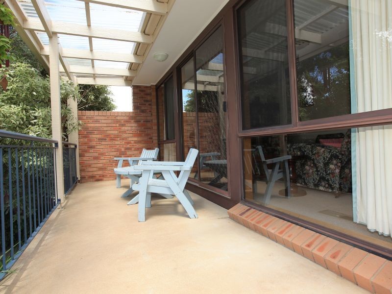 27 Govett Place, Holder ACT 2611