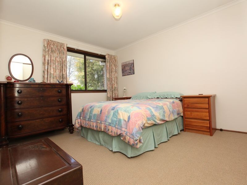 27 Govett Place, Holder ACT 2611