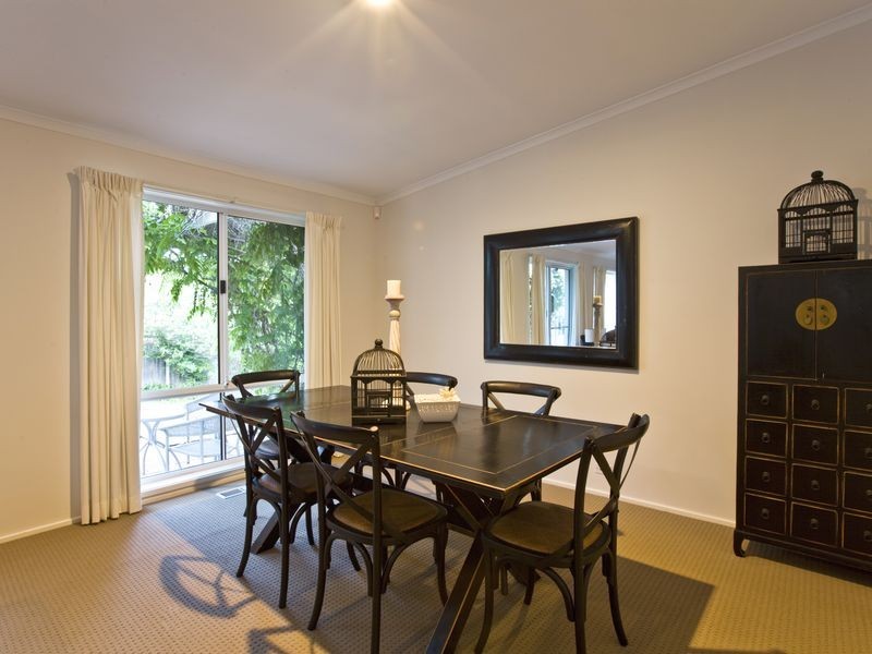 10 Ebsworth Close, Macarthur ACT 2904