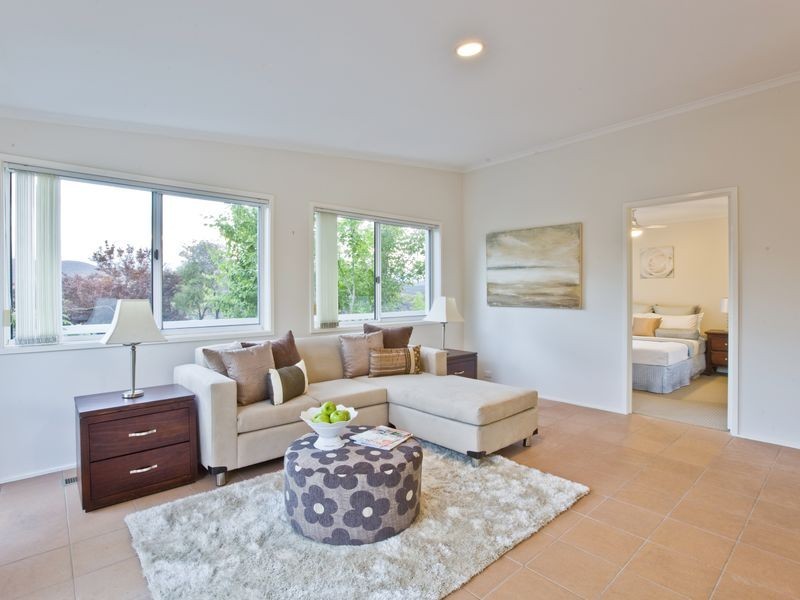 10 Ebsworth Close, Macarthur ACT 2904