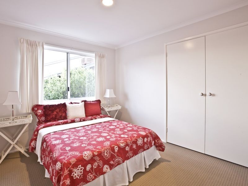 10 Ebsworth Close, Macarthur ACT 2904