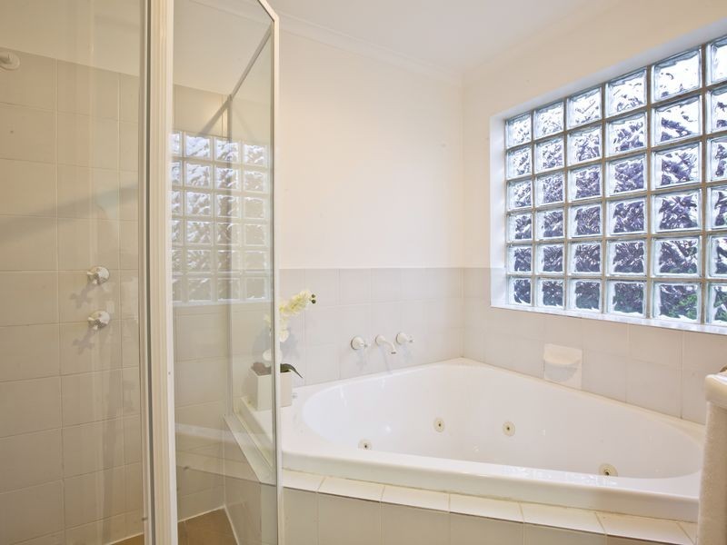 10 Ebsworth Close, Macarthur ACT 2904