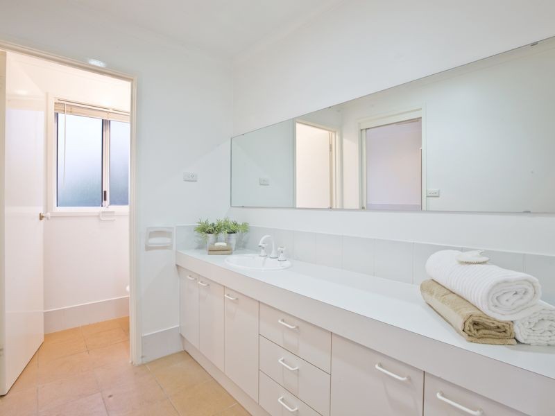10 Ebsworth Close, Macarthur ACT 2904