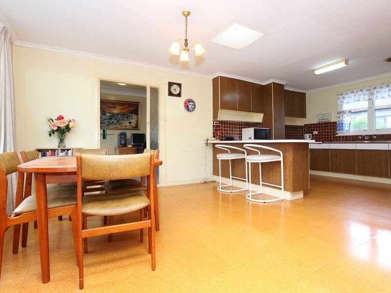 12 Nathan Street, Deakin ACT 2600