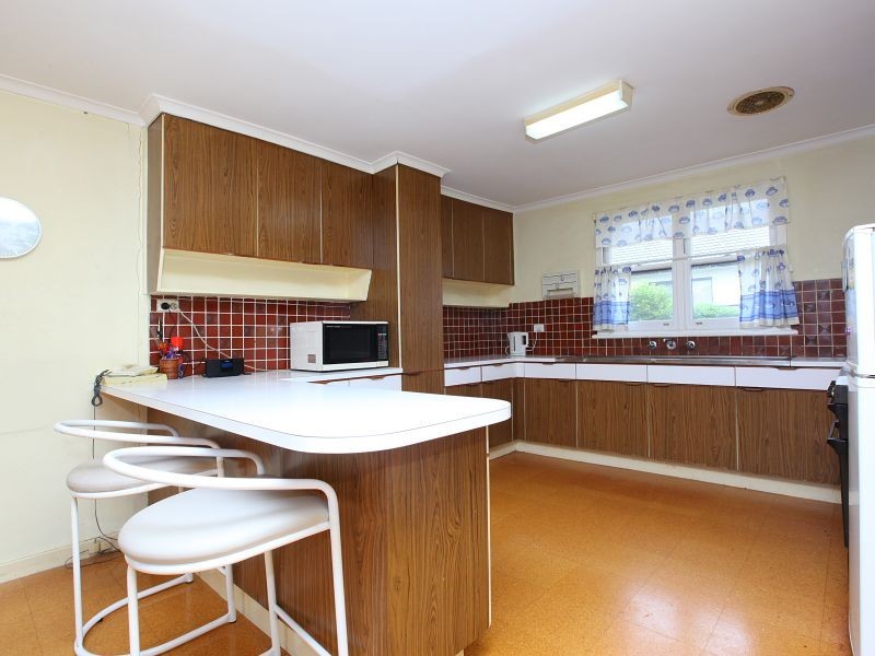 12 Nathan Street, Deakin ACT 2600