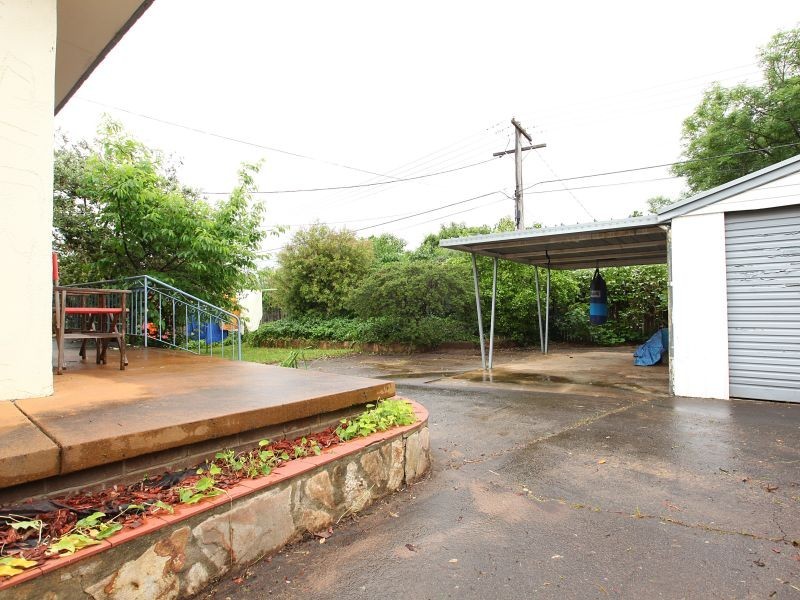 12 Nathan Street, Deakin ACT 2600