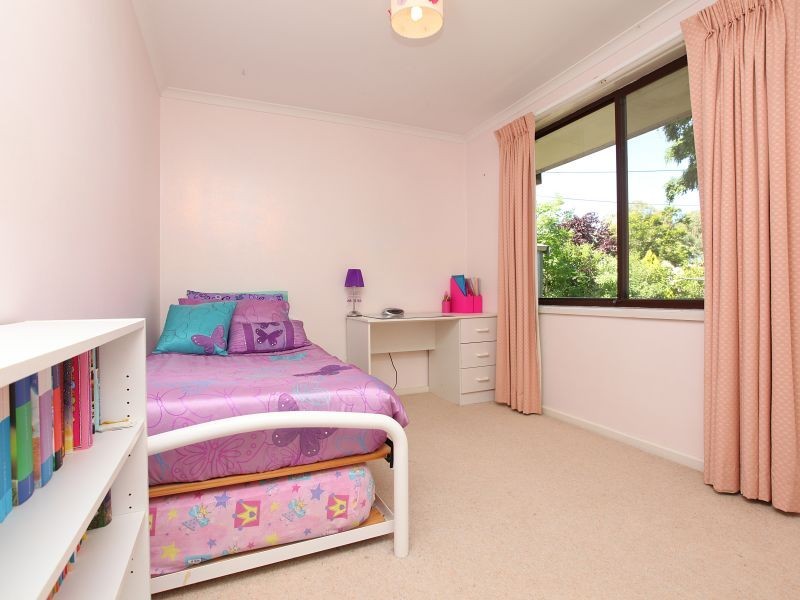 4 Downer Place, Kambah ACT 2902
