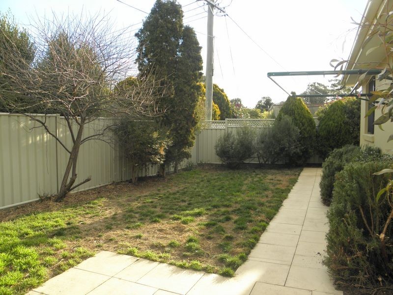 4 Clayton Place, Fadden ACT 2904