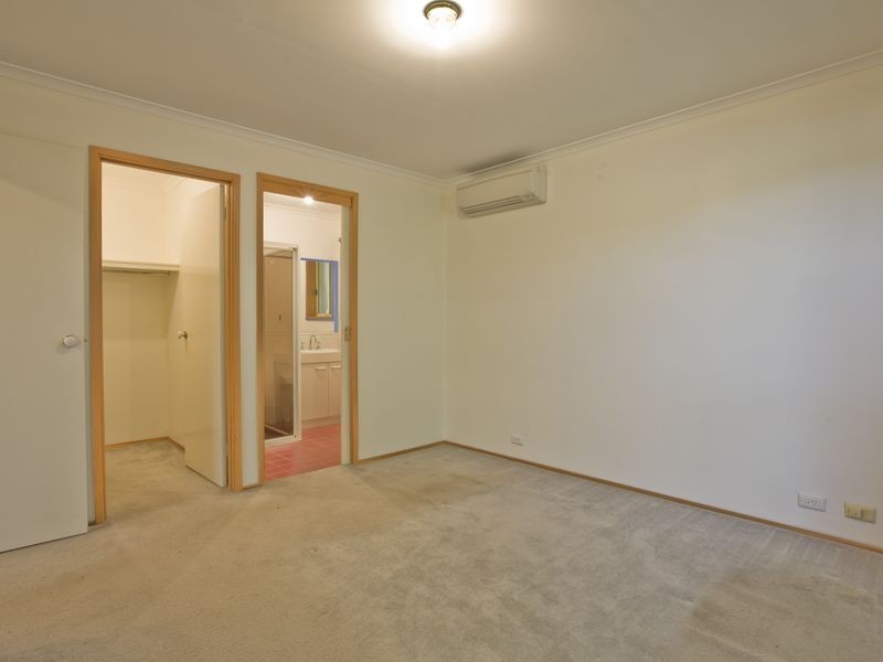 4 Armbruster Street, Gordon ACT 2906