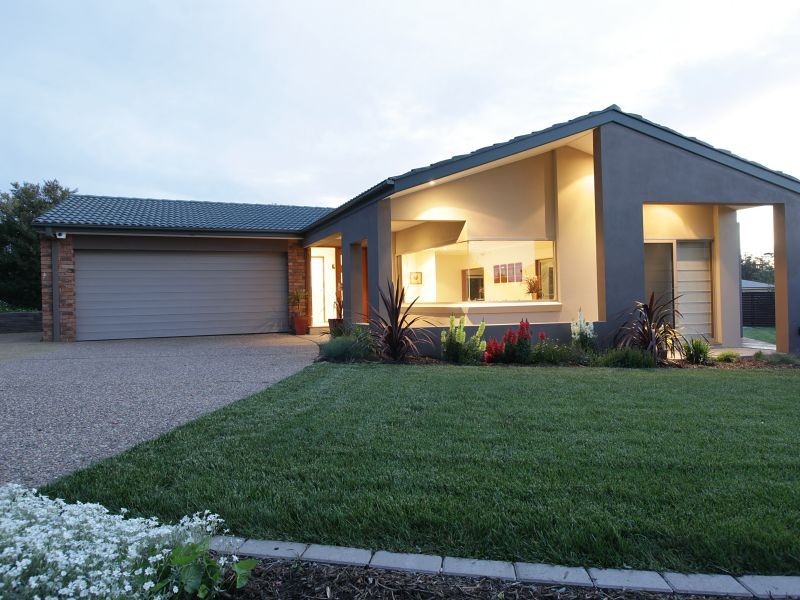 6 Rowntree Crescent, Isaacs ACT 2607