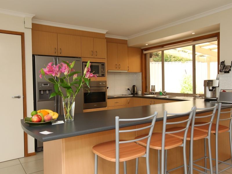 6 Rowntree Crescent, Isaacs ACT 2607