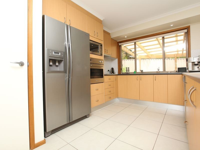 6 Rowntree Crescent, Isaacs ACT 2607