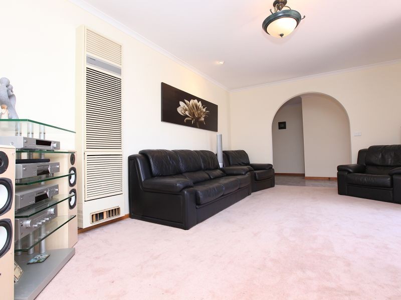 13 Pennington Crescent, Calwell ACT 2905