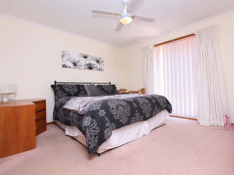13 Pennington Crescent, Calwell ACT 2905