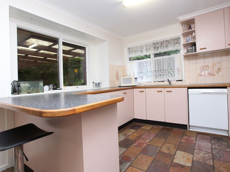 17 Farrelly Close, Oxley ACT 2903