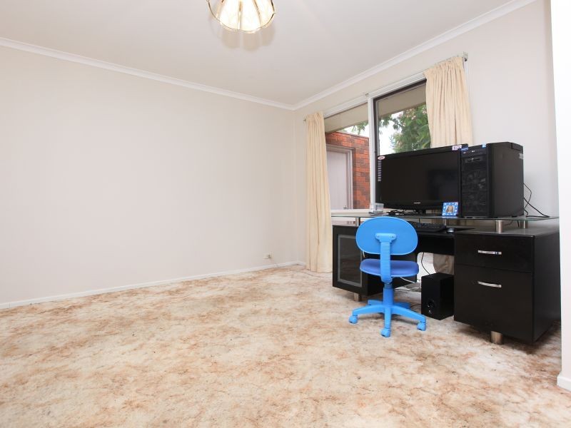17 Farrelly Close, Oxley ACT 2903