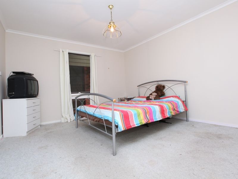 17 Farrelly Close, Oxley ACT 2903