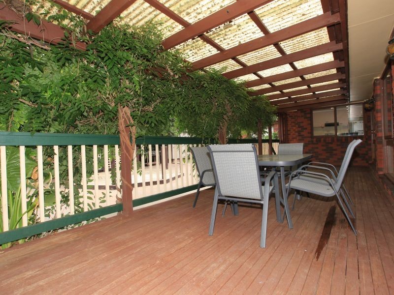 17 Farrelly Close, Oxley ACT 2903
