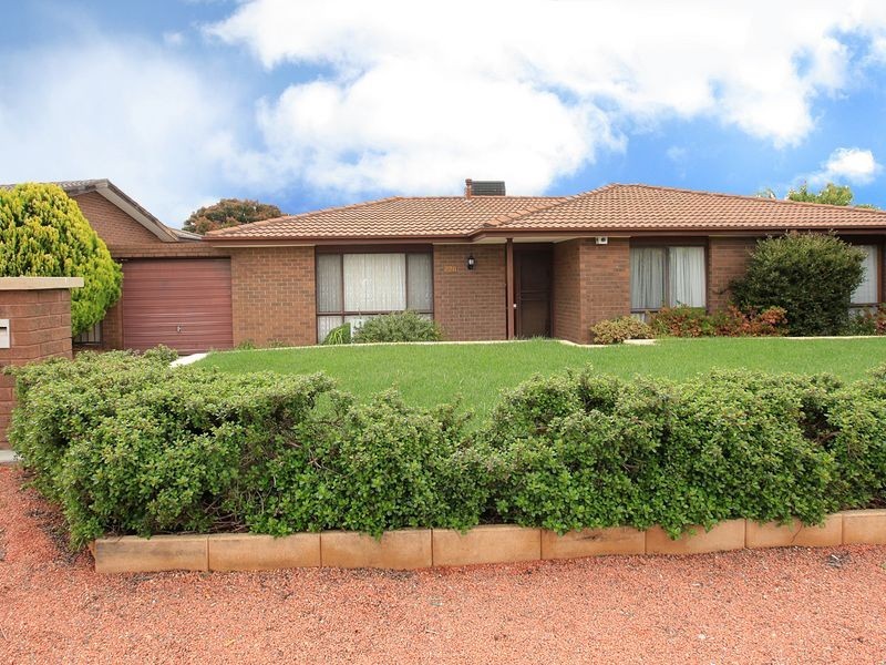 220 Ellerston Avenue, Isabella Plains ACT 2905