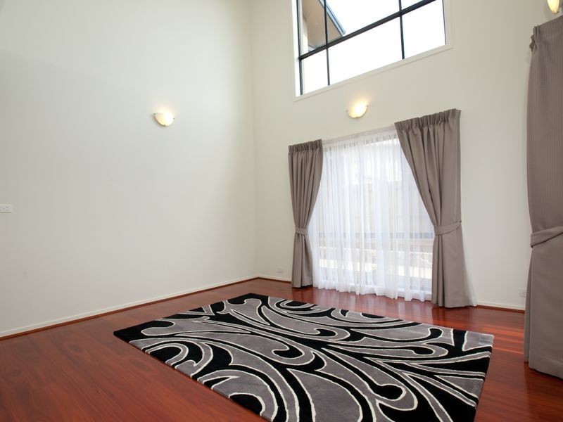 54 Loma Rudduck Street, Forde ACT 2914