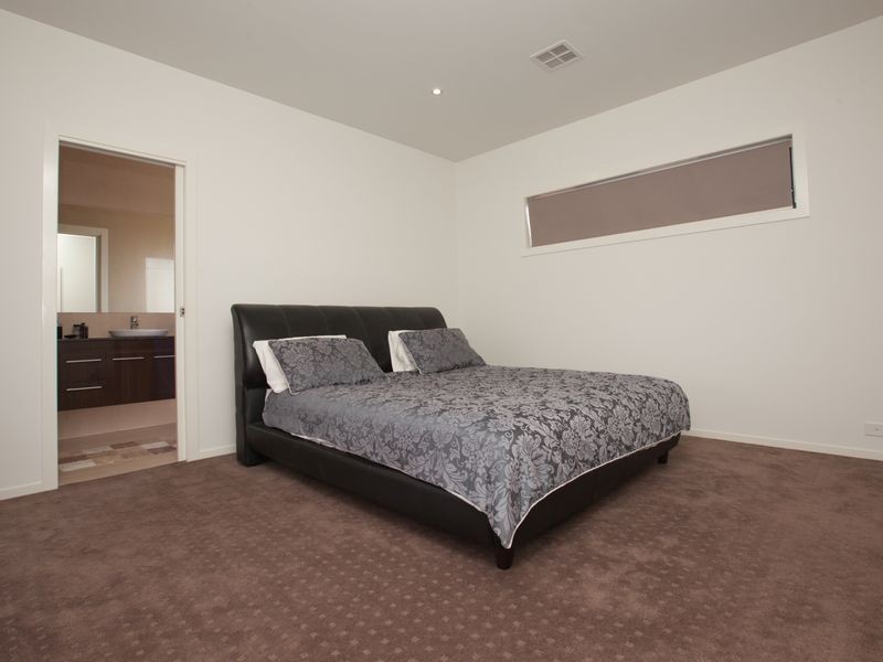 54 Loma Rudduck Street, Forde ACT 2914