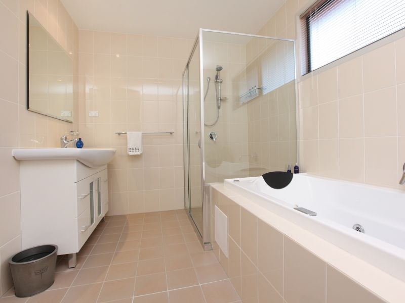 38 Eileen Good Street, Greenway ACT 2900