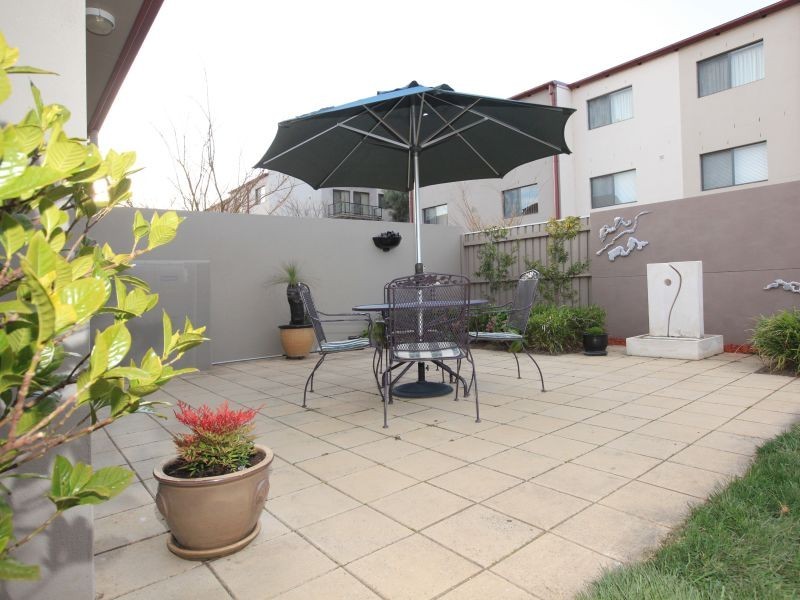 38 Eileen Good Street, Greenway ACT 2900