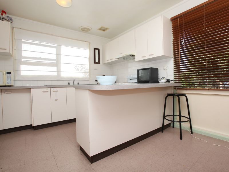 4 Derwent Street, Lyons ACT 2606