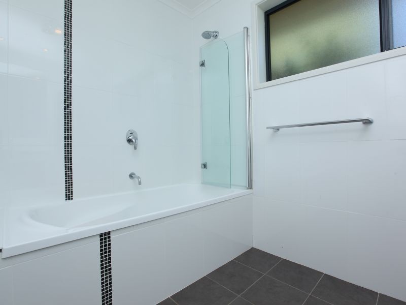 4 Derwent Street, Lyons ACT 2606