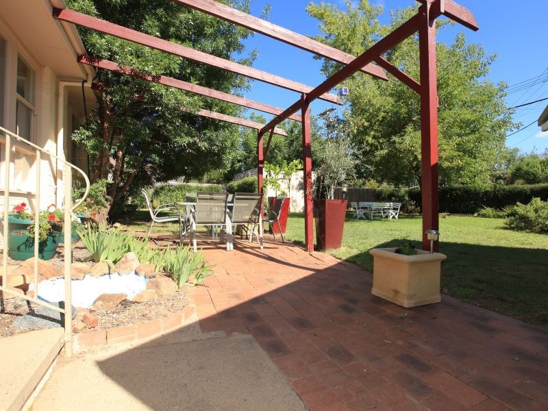 4 Derwent Street, Lyons ACT 2606