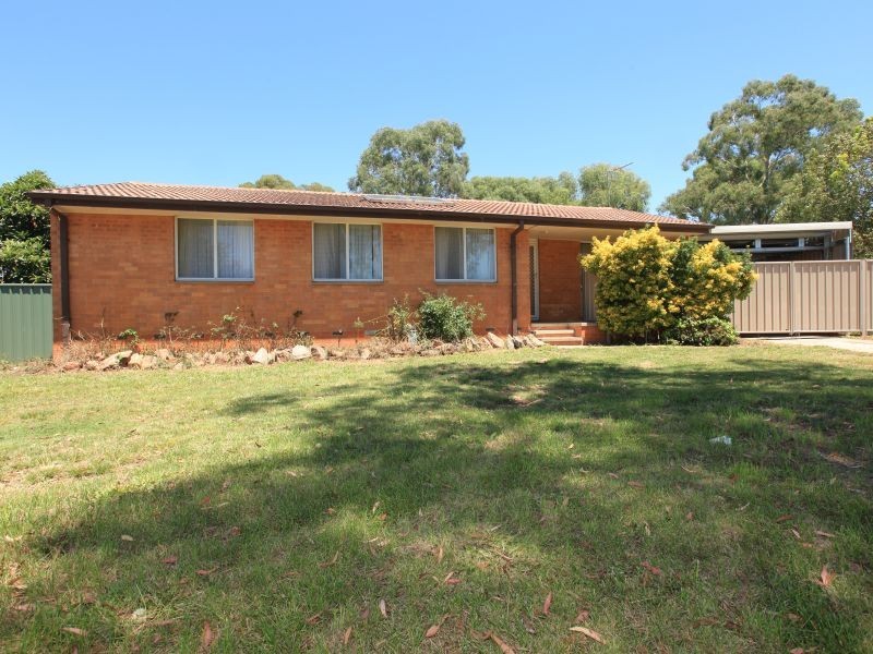 9 Trimmer Place, Kambah ACT 2902