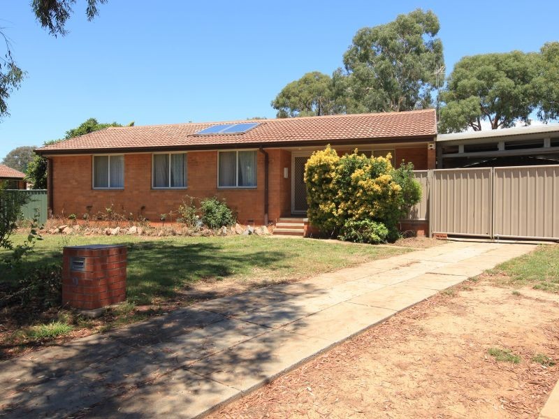 9 Trimmer Place, Kambah ACT 2902